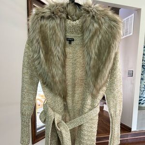 EUC Express cardigan with tie and removable faux fur size XS